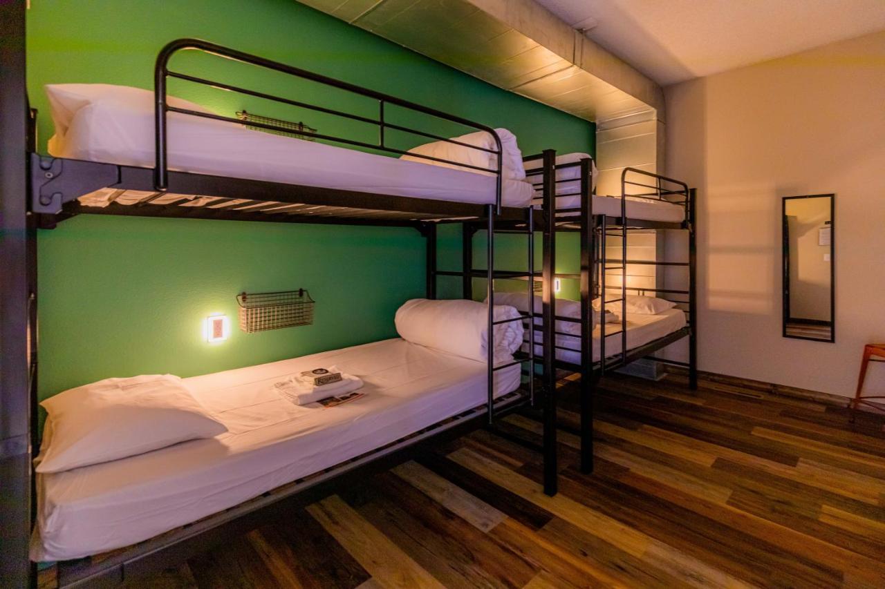 Pintler'S Portal Hostel อนาคอนดา ภายนอก รูปภาพ