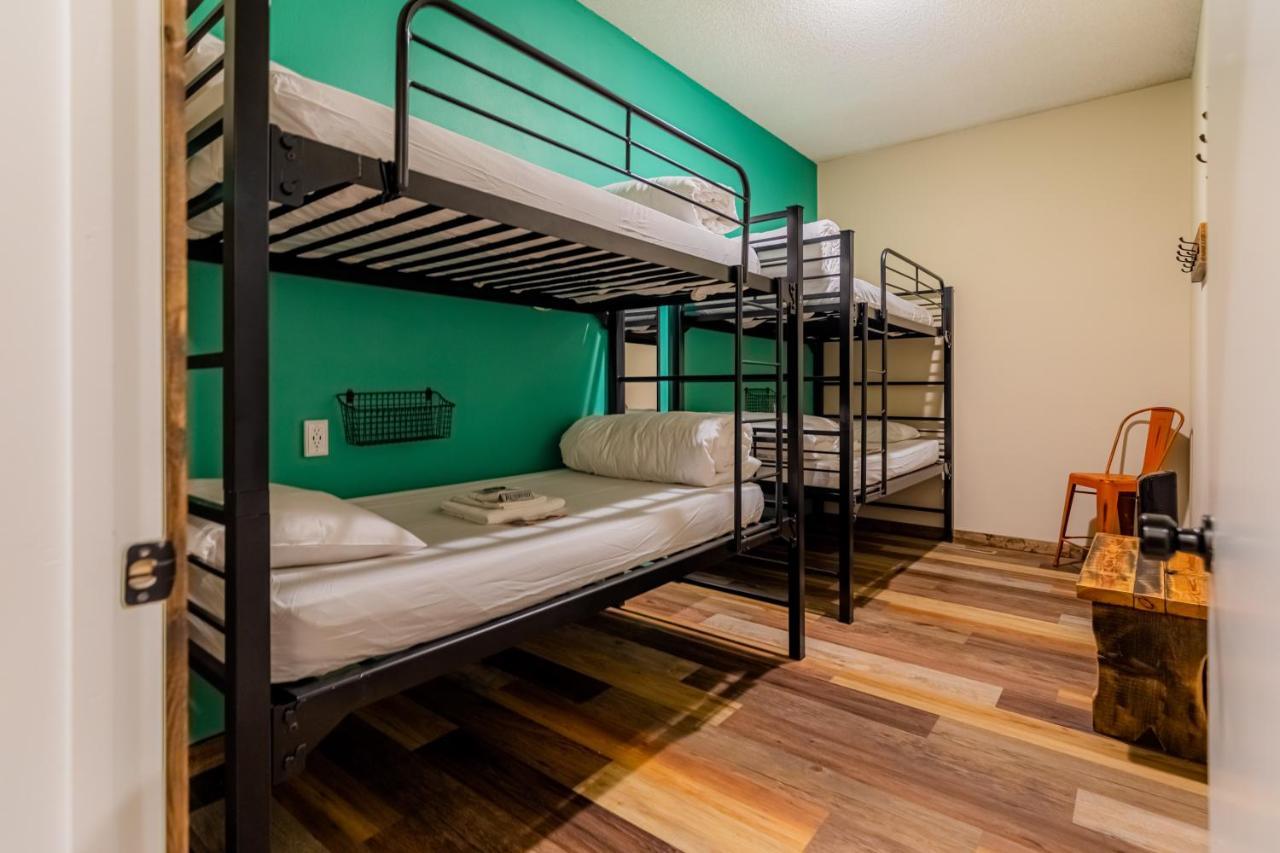 Pintler'S Portal Hostel อนาคอนดา ภายนอก รูปภาพ