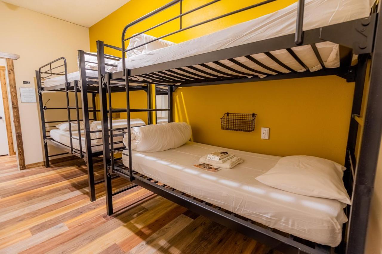 Pintler'S Portal Hostel อนาคอนดา ภายนอก รูปภาพ