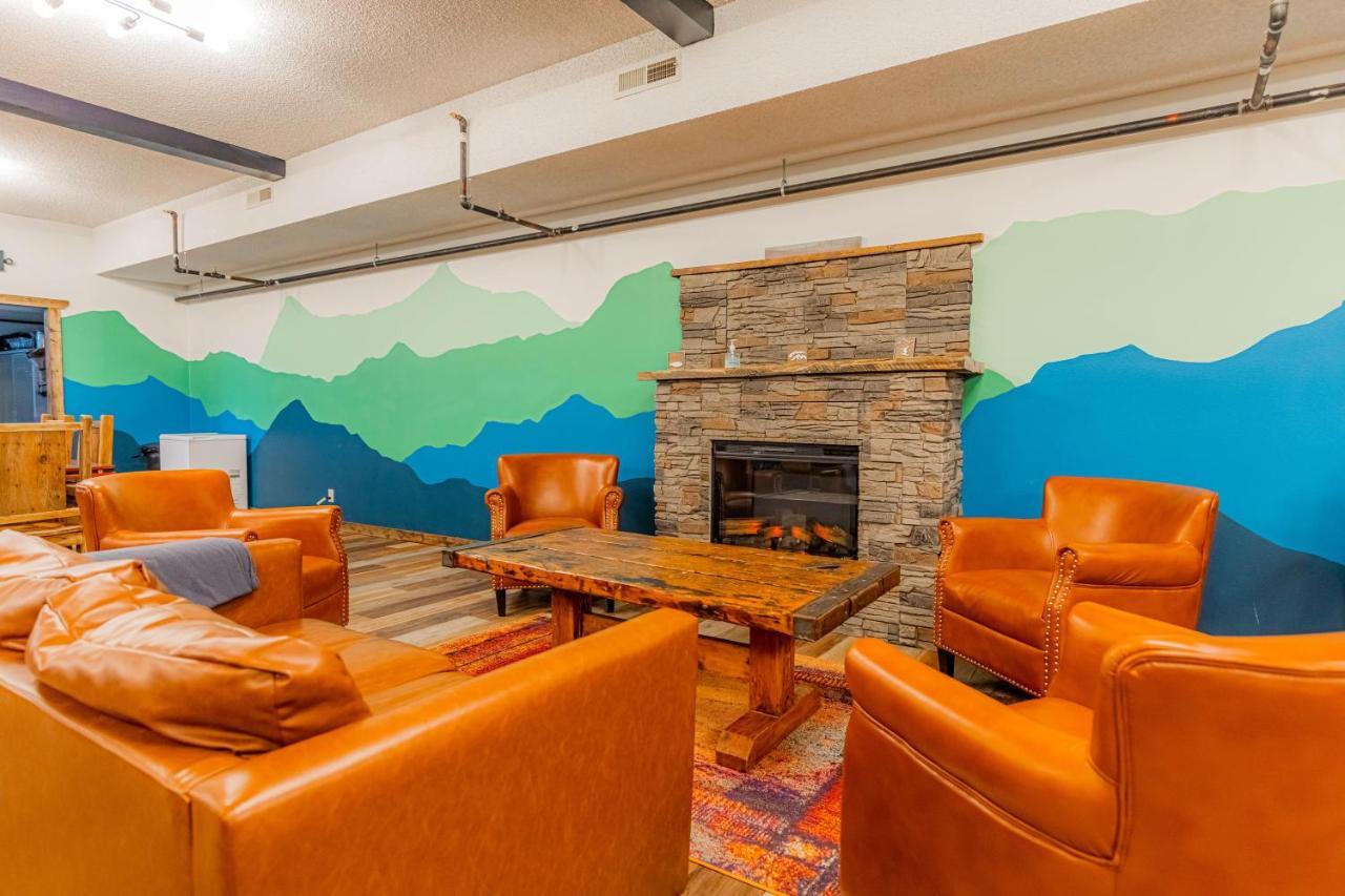 Pintler'S Portal Hostel อนาคอนดา ภายนอก รูปภาพ